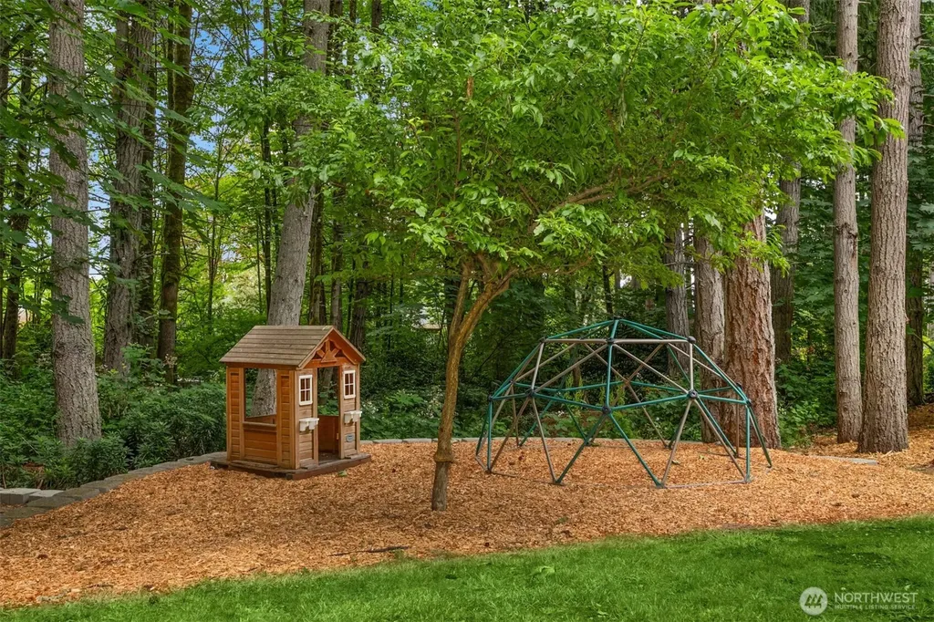 5249 Rose Avenue NE Bainbridge Island WA 98110