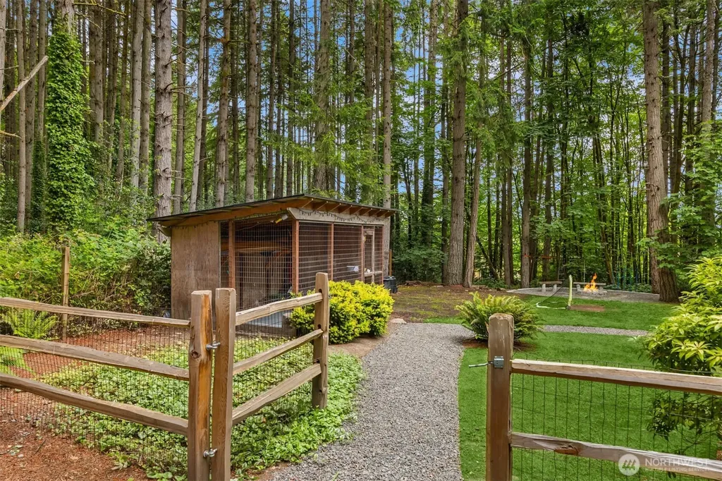 5249 Rose Avenue NE Bainbridge Island WA 98110