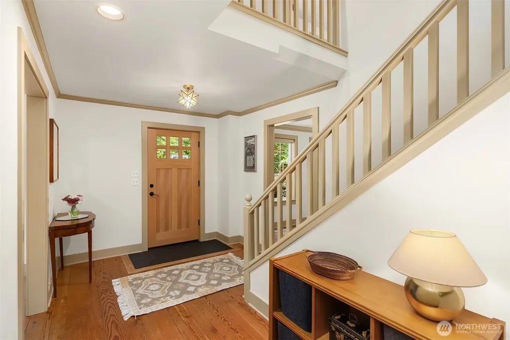 5249 Rose Avenue NE Bainbridge Island WA 98110