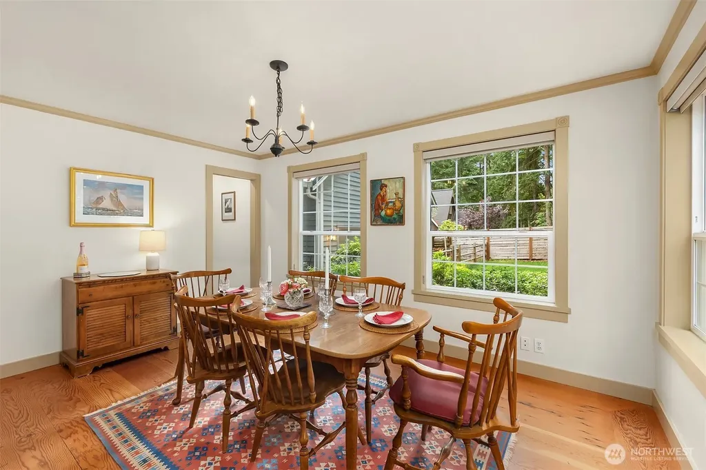 5249 Rose Avenue NE Bainbridge Island WA 98110