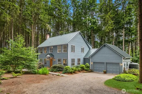 5249 Rose Avenue NE Bainbridge Island WA 98110