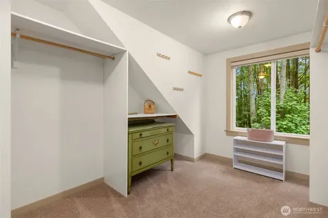 5249 Rose Avenue NE Bainbridge Island WA 98110