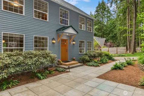5249 Rose Avenue NE Bainbridge Island WA 98110