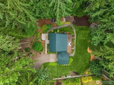 5249 Rose Avenue NE Bainbridge Island WA 98110