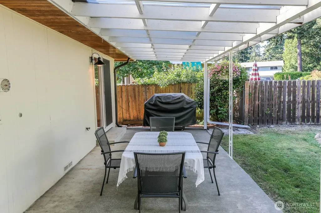 14312 144th Avenue SE Renton WA 98059