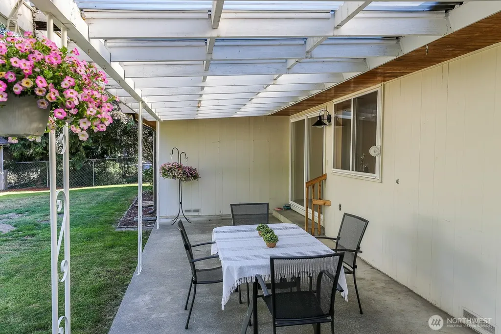 14312 144th Avenue SE Renton WA 98059