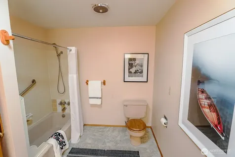 14312 144th Avenue SE Renton WA 98059