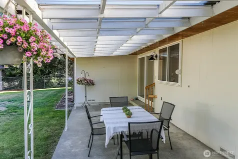 14312 144th Avenue SE Renton WA 98059