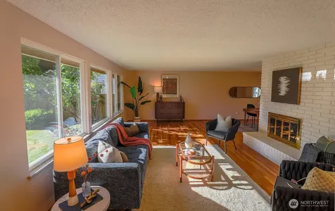14312 144th Avenue SE Renton WA 98059