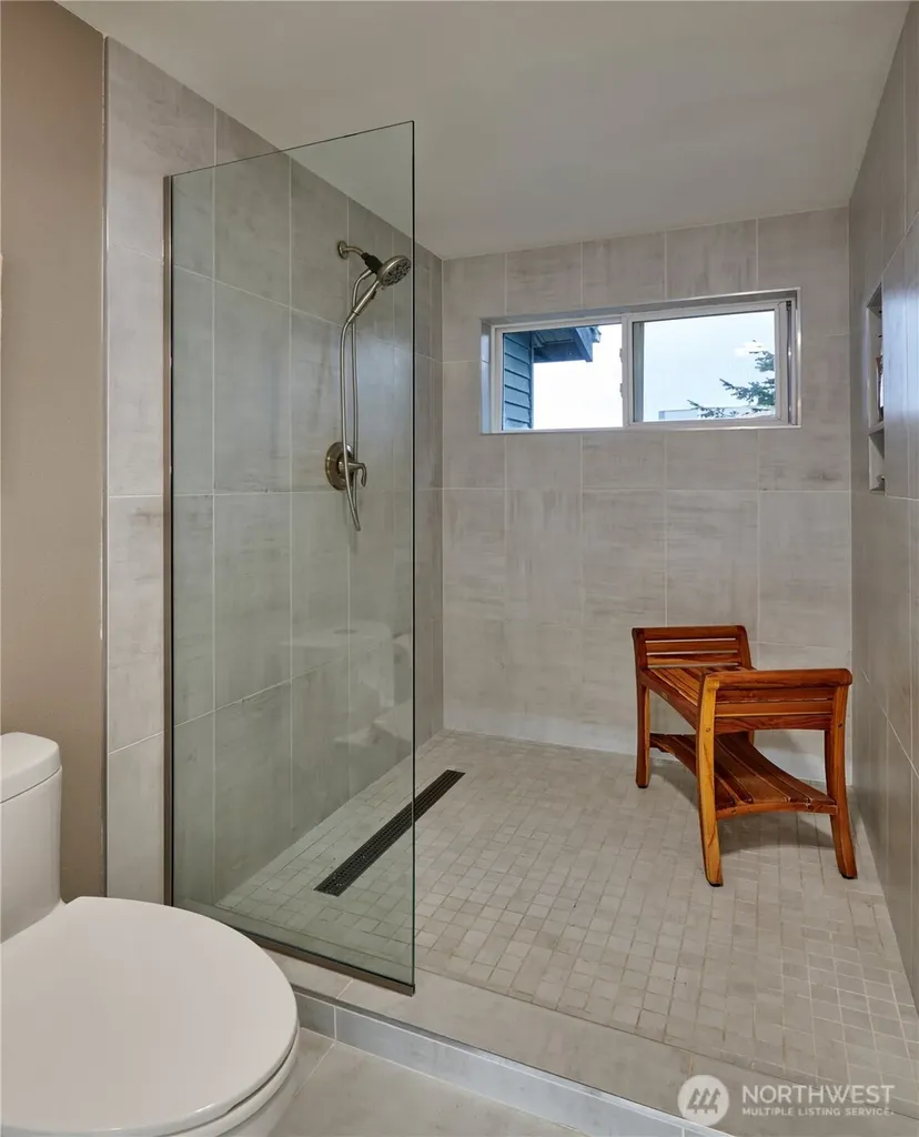 909 N 35th Street Seattle WA 98103