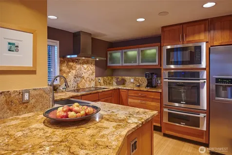 909 N 35th Street Seattle WA 98103