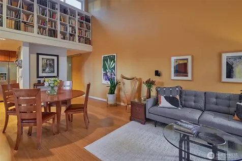 909 N 35th Street Seattle WA 98103