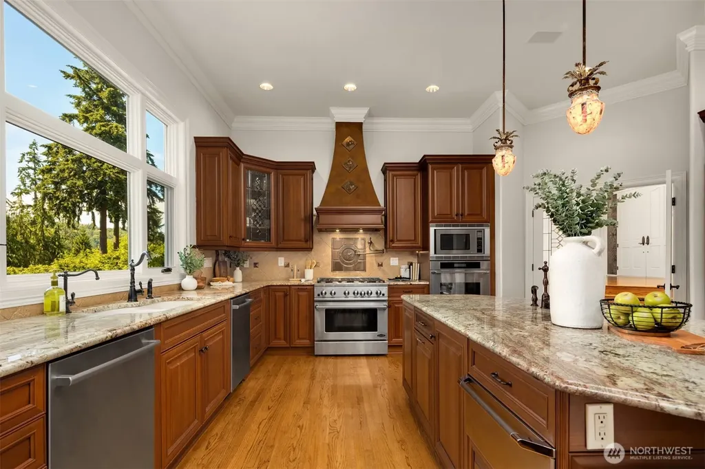 6351 163rd Place SE Bellevue WA 98006