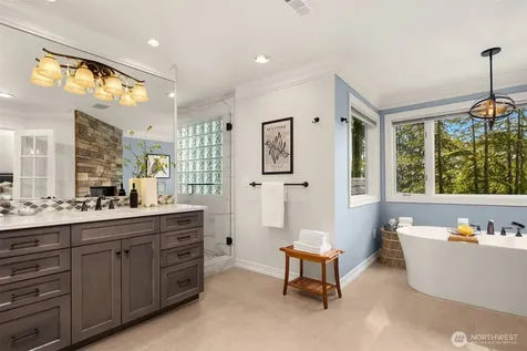 6351 163rd Place SE Bellevue WA 98006