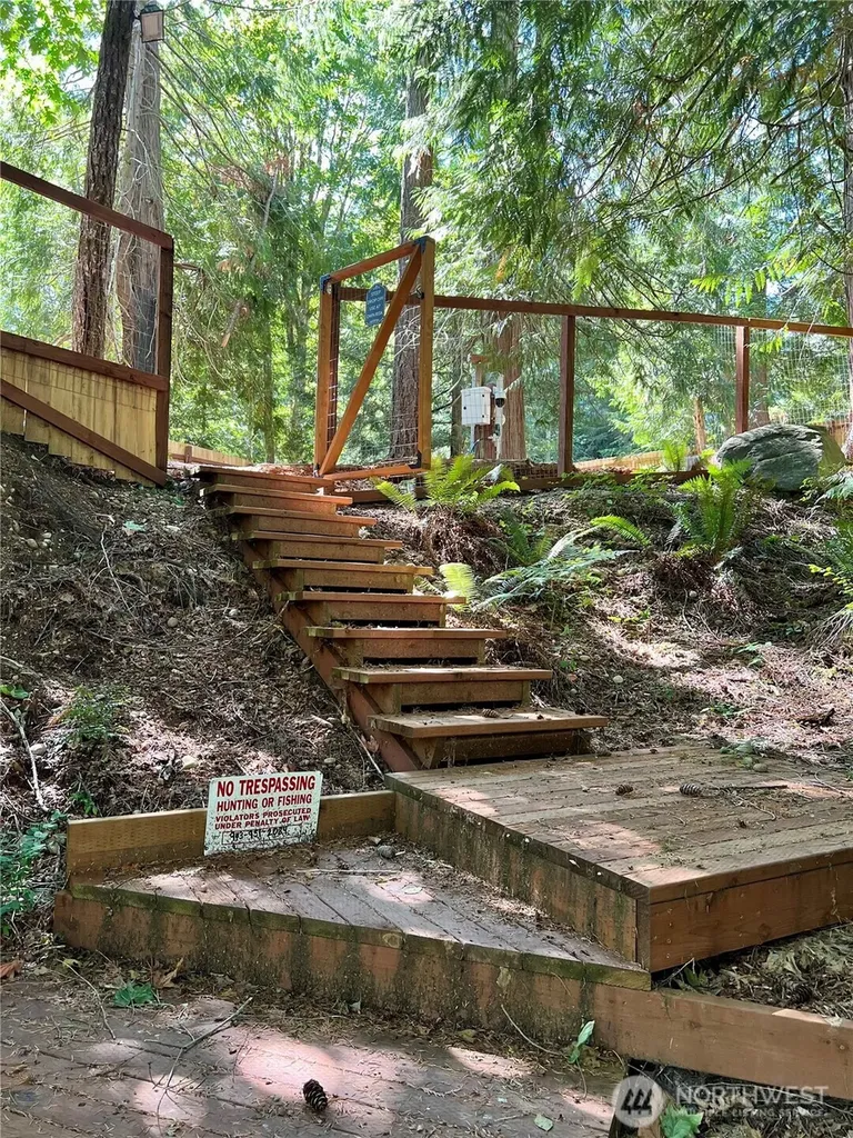 560 E Dartmoor Drive Shelton WA 98584
