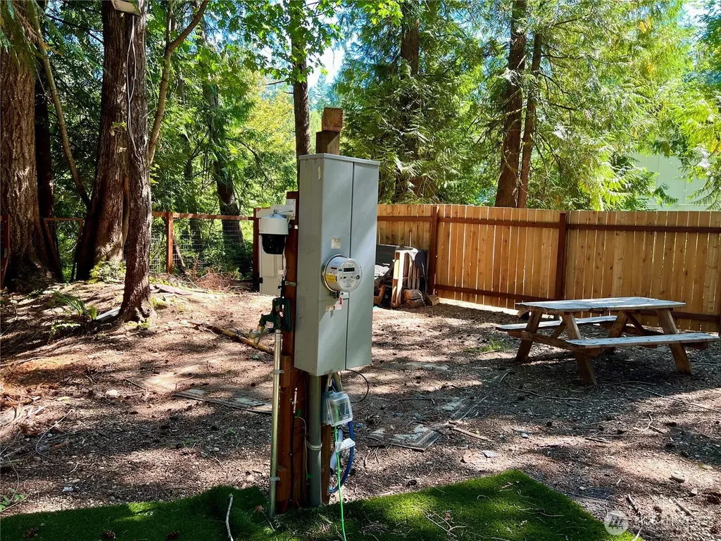 560 E Dartmoor Drive Shelton WA 98584