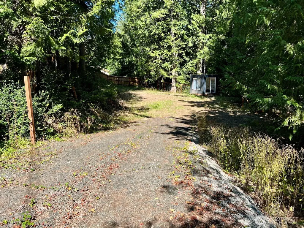 560 E Dartmoor Drive Shelton WA 98584