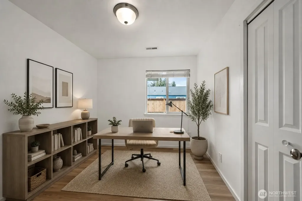 208 Noble Street Sumas WA 98295
