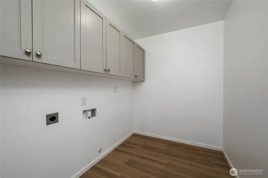 208 Noble Street Sumas WA 98295