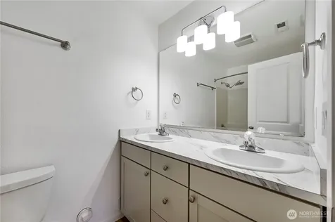 208 Noble Street Sumas WA 98295