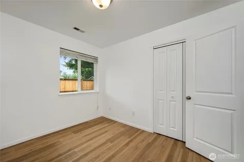 208 Noble Street Sumas WA 98295