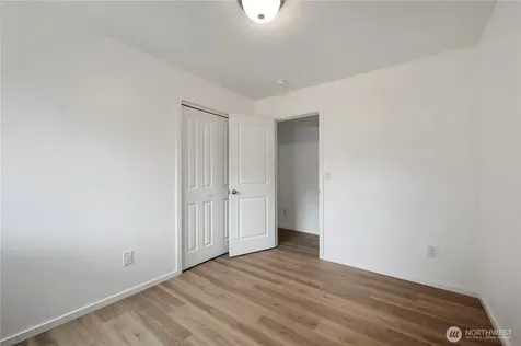 208 Noble Street Sumas WA 98295