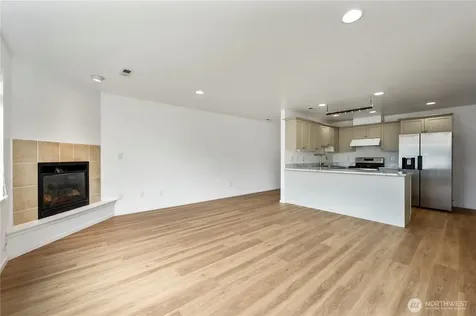 208 Noble Street Sumas WA 98295