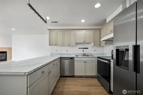 208 Noble Street Sumas WA 98295