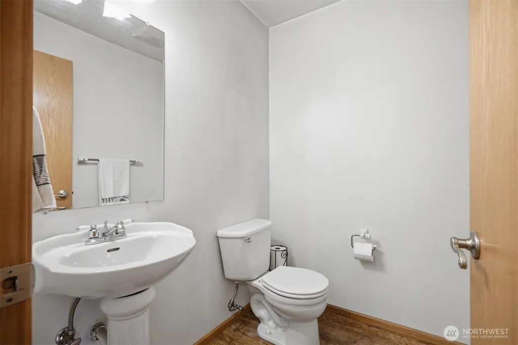 323 Wilson Lane Sumas WA 98295