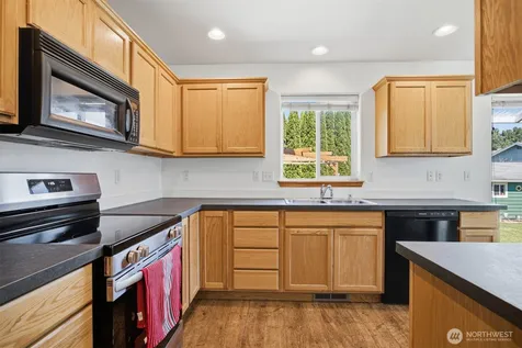 323 Wilson Lane Sumas WA 98295