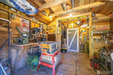 323 Wilson Lane Sumas WA 98295