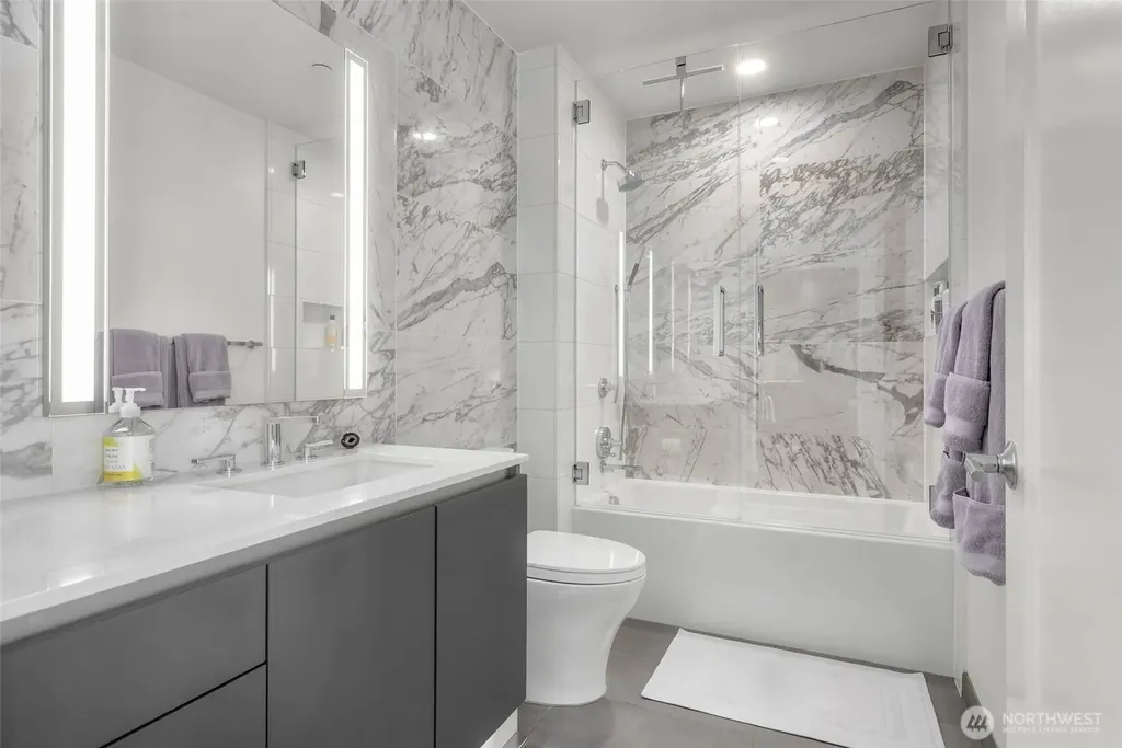 2510 6th Avenue Seattle WA 98121