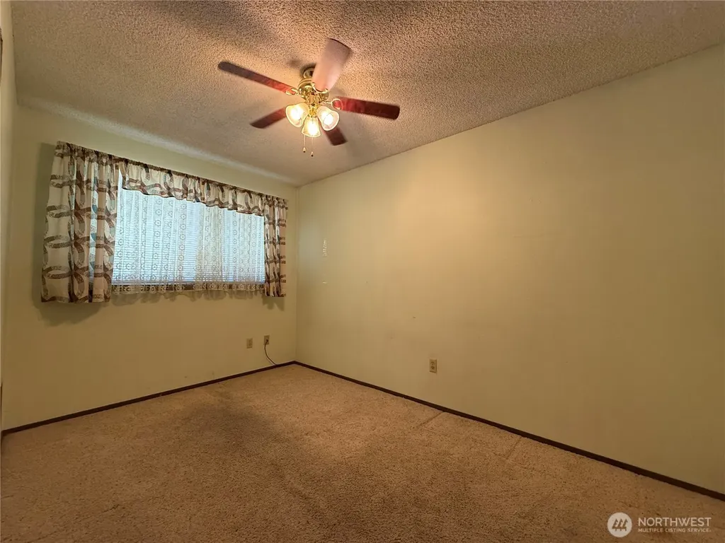 1415 E 55th Street Tacoma WA 98404