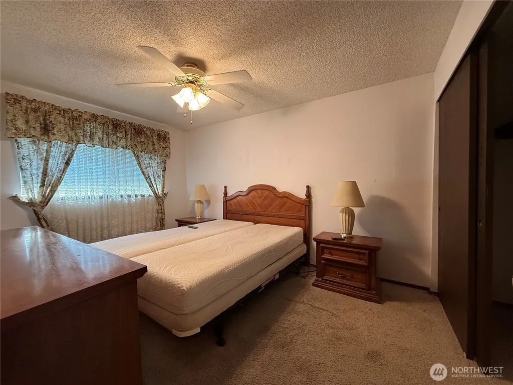 1415 E 55th Street Tacoma WA 98404