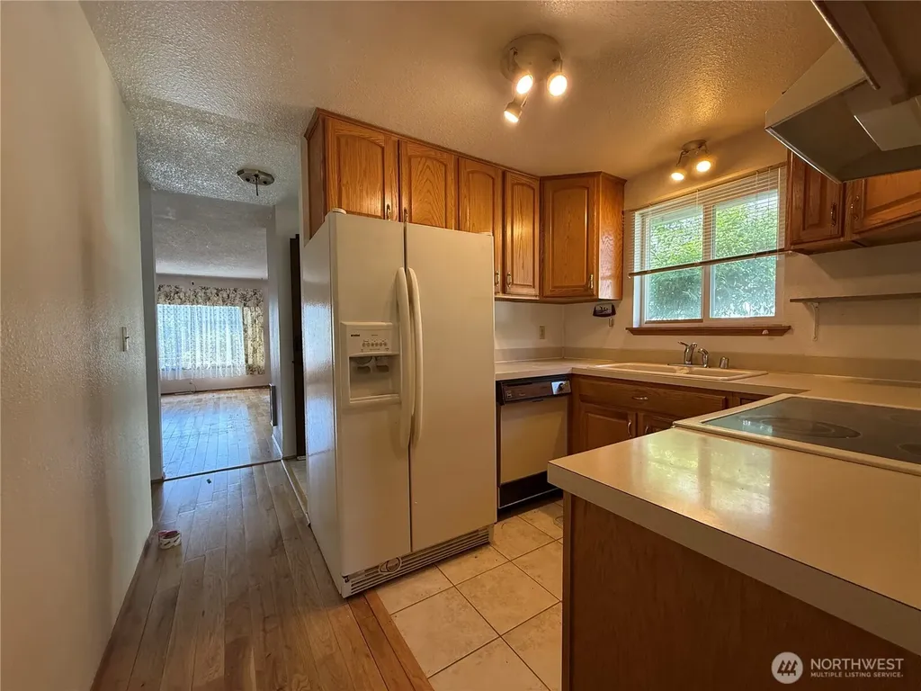 1415 E 55th Street Tacoma WA 98404