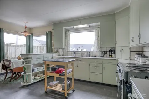 911 N Thornton Street Aberdeen WA 98520