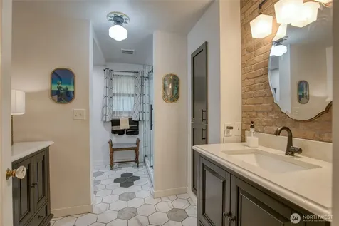 911 N Thornton Street Aberdeen WA 98520