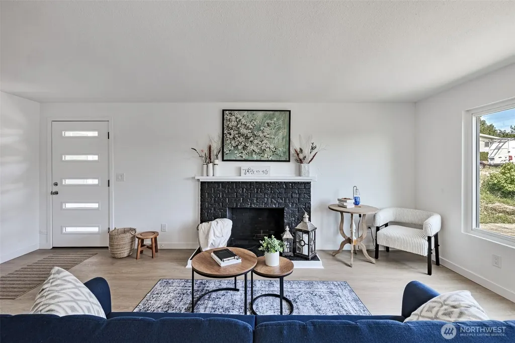 6325 S Eddy Court Seattle WA 98118