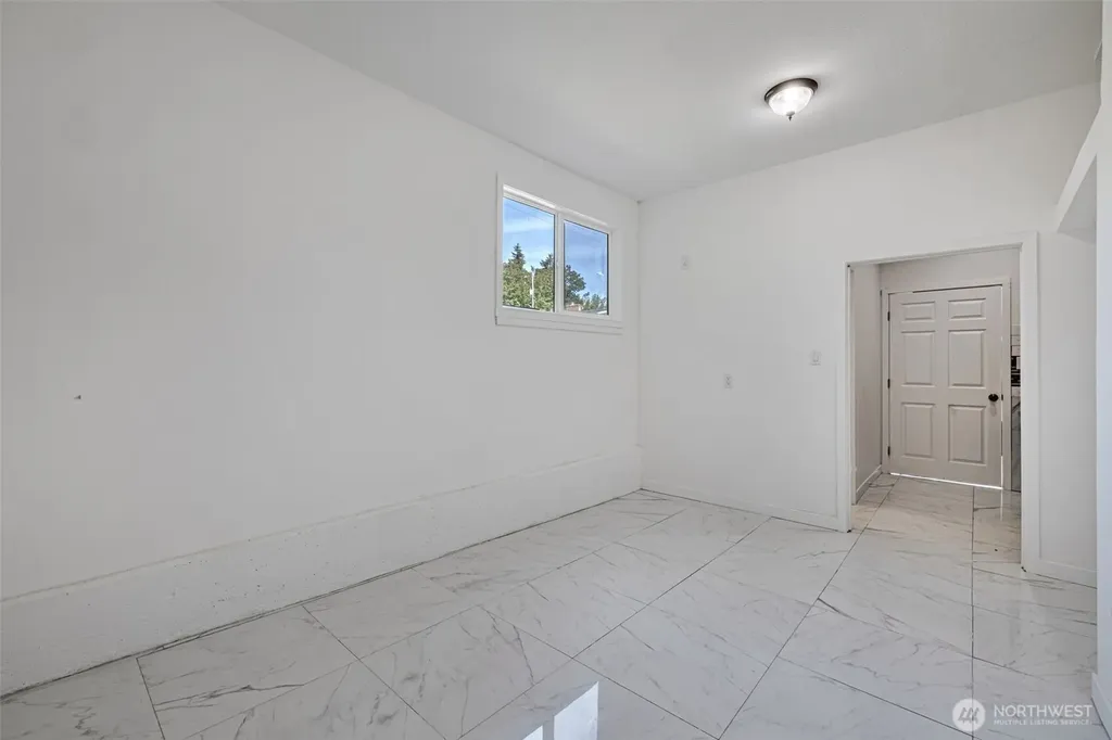 6325 S Eddy Court Seattle WA 98118