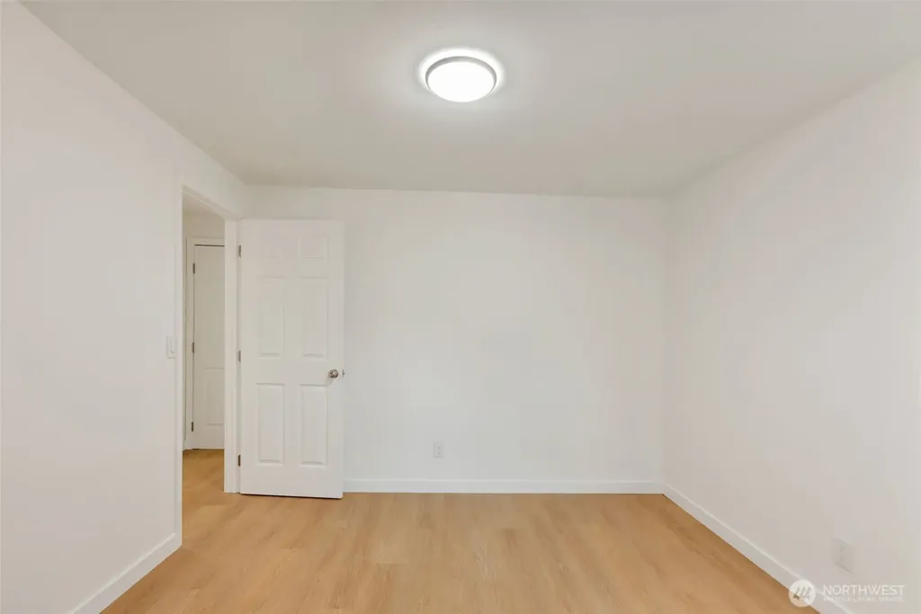 6325 S Eddy Court Seattle WA 98118