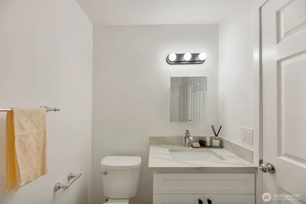 6325 S Eddy Court Seattle WA 98118