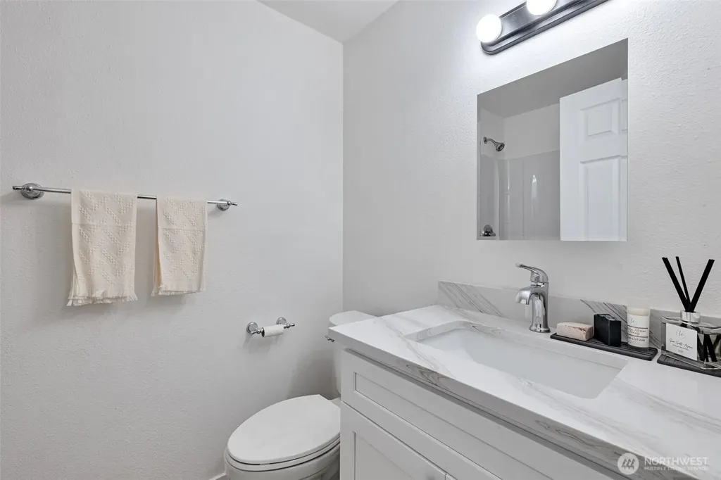 6325 S Eddy Court Seattle WA 98118