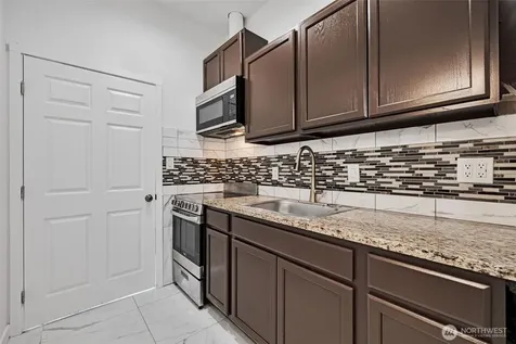 6325 S Eddy Court Seattle WA 98118