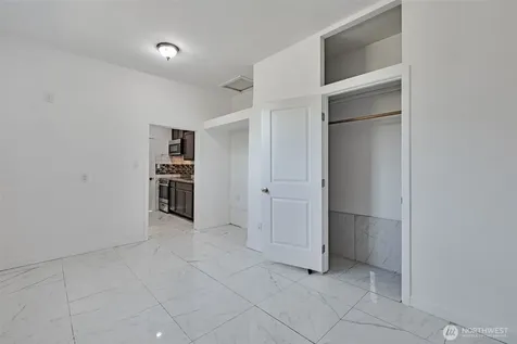 6325 S Eddy Court Seattle WA 98118