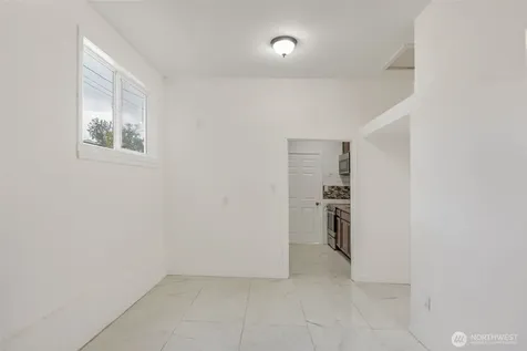 6325 S Eddy Court Seattle WA 98118