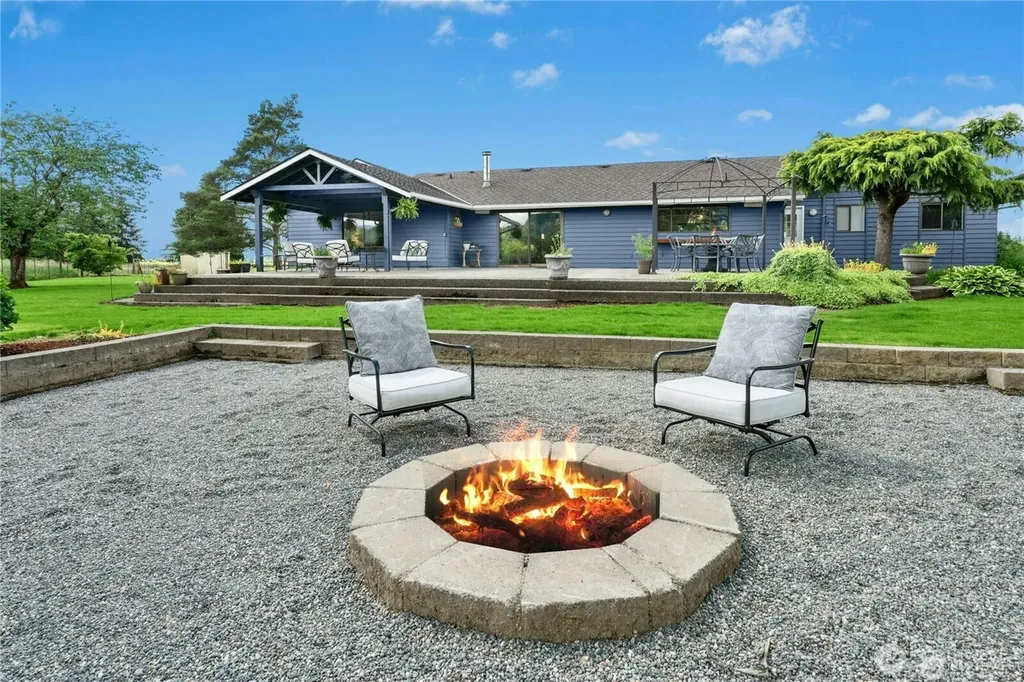 41218 292nd Way SE Enumclaw WA 98022