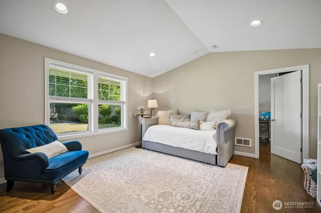 33331 SE 42nd Street Fall City WA 98024