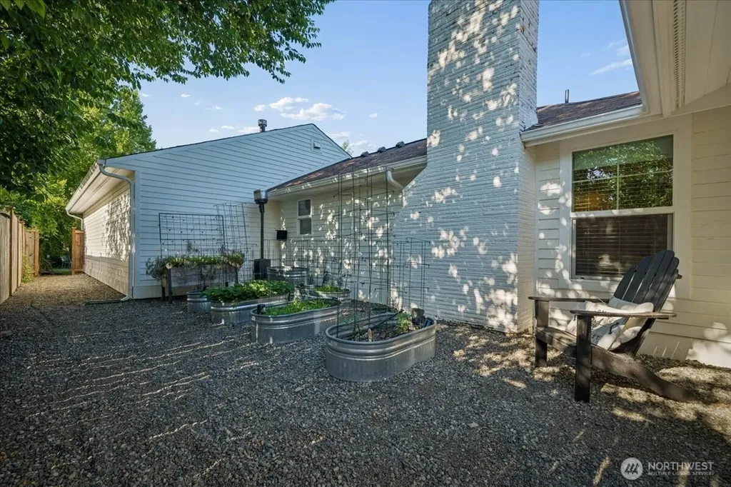 33331 SE 42nd Street Fall City WA 98024