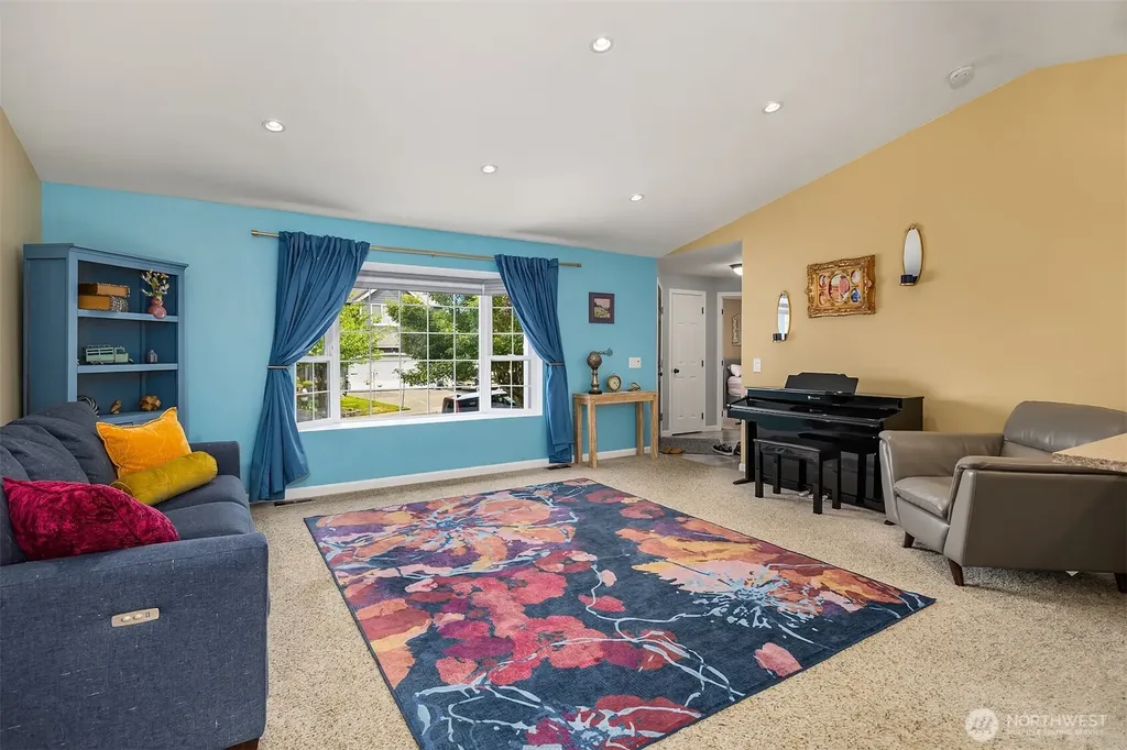 5814 12th Avenue W Everett WA 98203