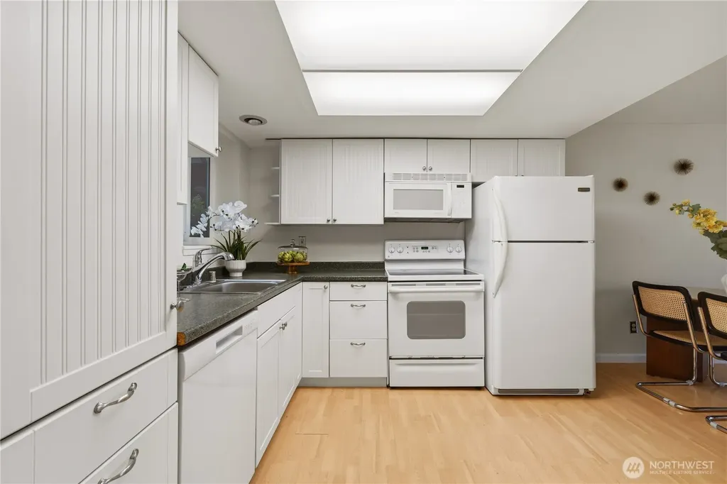 9398 Redmond-woodinville Rd NE Redmond WA 98052